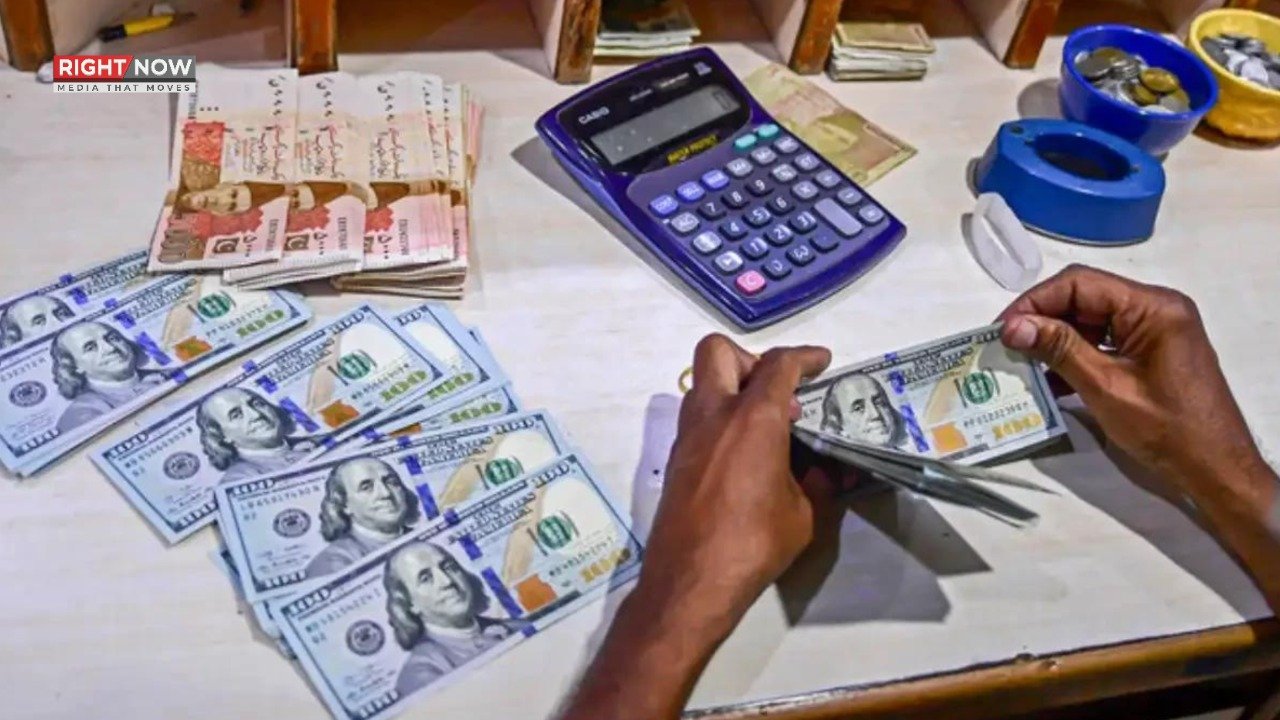 ڈالر کی قیمت انٹربینک میں 21 ماہ کی کم ترین سطح پر، روپیہ مستحکم