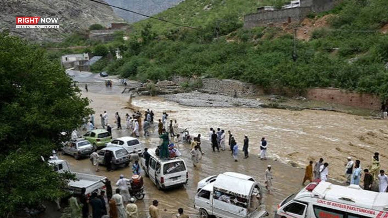 خیبر پختونخوا میں موسلادھار بارشوں سے تباہی، 12 افراد جاں بحق، 14 زخمی