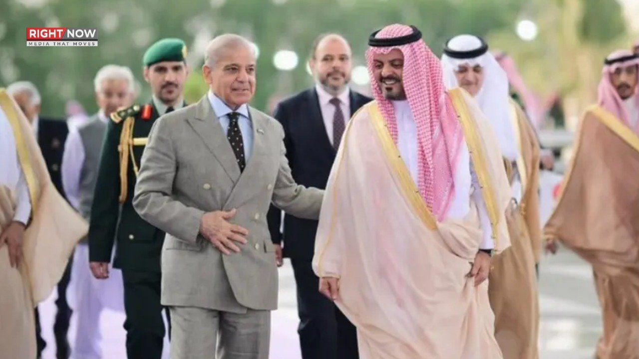 وزیراعظم شہباز شریف سعودی عرب کے دورے پر پہنچ گئے، برادرانہ تعلقات پر تبادلہ خیال