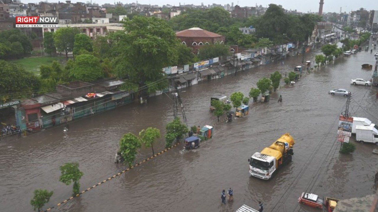 لاہور میں موسلا دھار بارش کی سنچری، نشیبی علاقے زیر آب