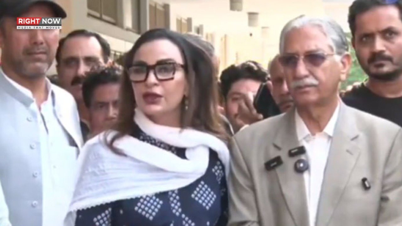 پیپلز پارٹی کا سانحہ پمز پر احتجاج، وفاقی وزیر صحت کے استعفے کا مطالبہ