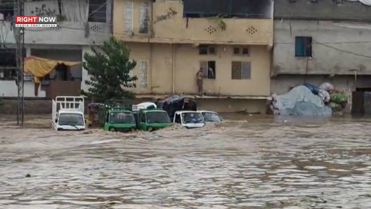 راولپنڈی میں نالہ لئی کی طغیانی، کئی گاڑیاں پانی کے ریلے میں بہہ گئیں