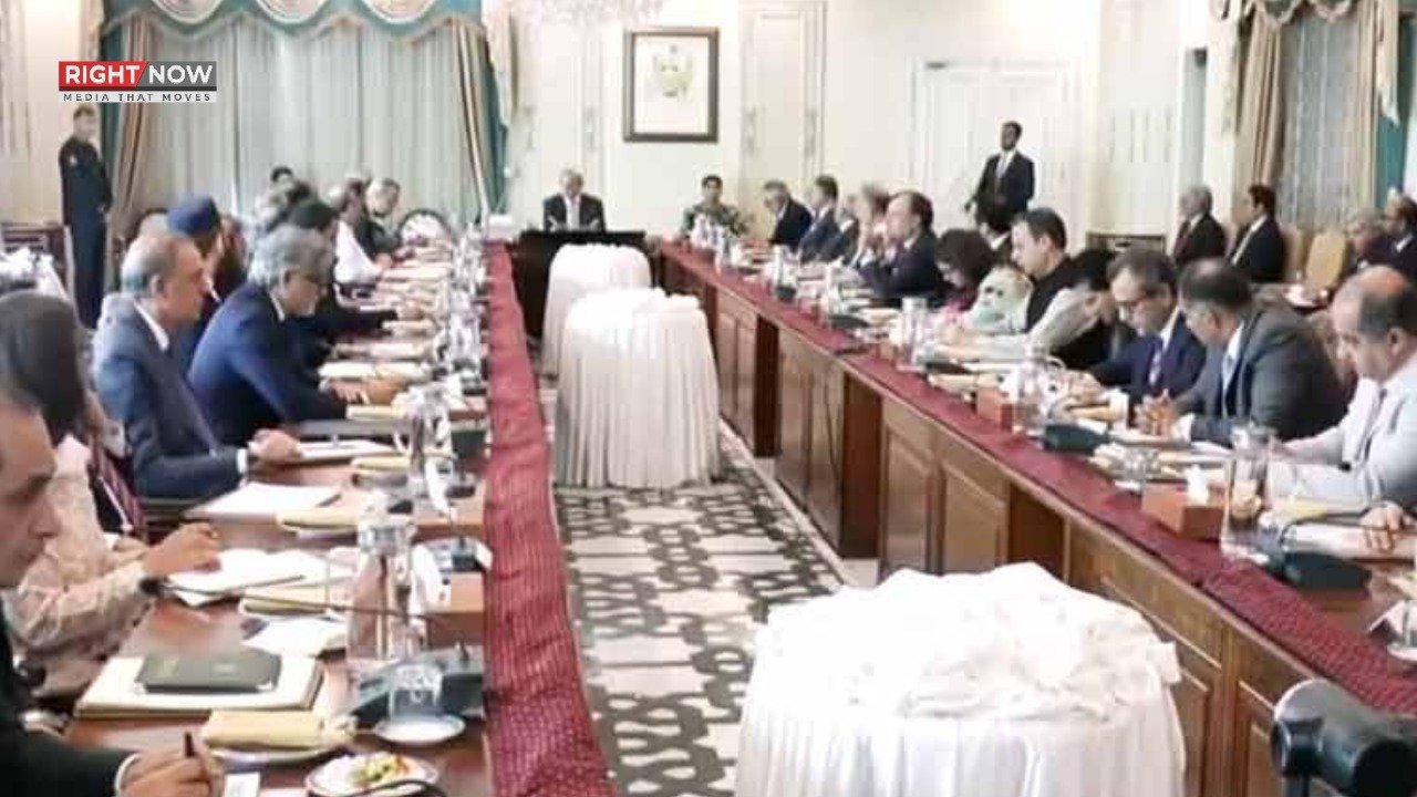 وزیراعظم شہباز شریف سے صنعت کاروں کی ملاقات، برآمدات کے فروغ پر زور