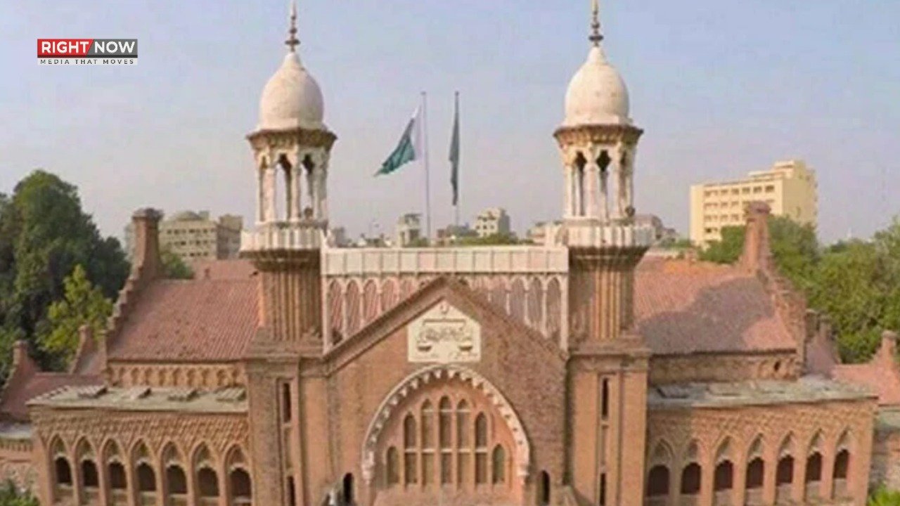 لاہور ہائیکورٹ کا افغان طلبہ کے حق میں فیصلہ، میڈیکل کالجز کو نکالنے سے روک دیا