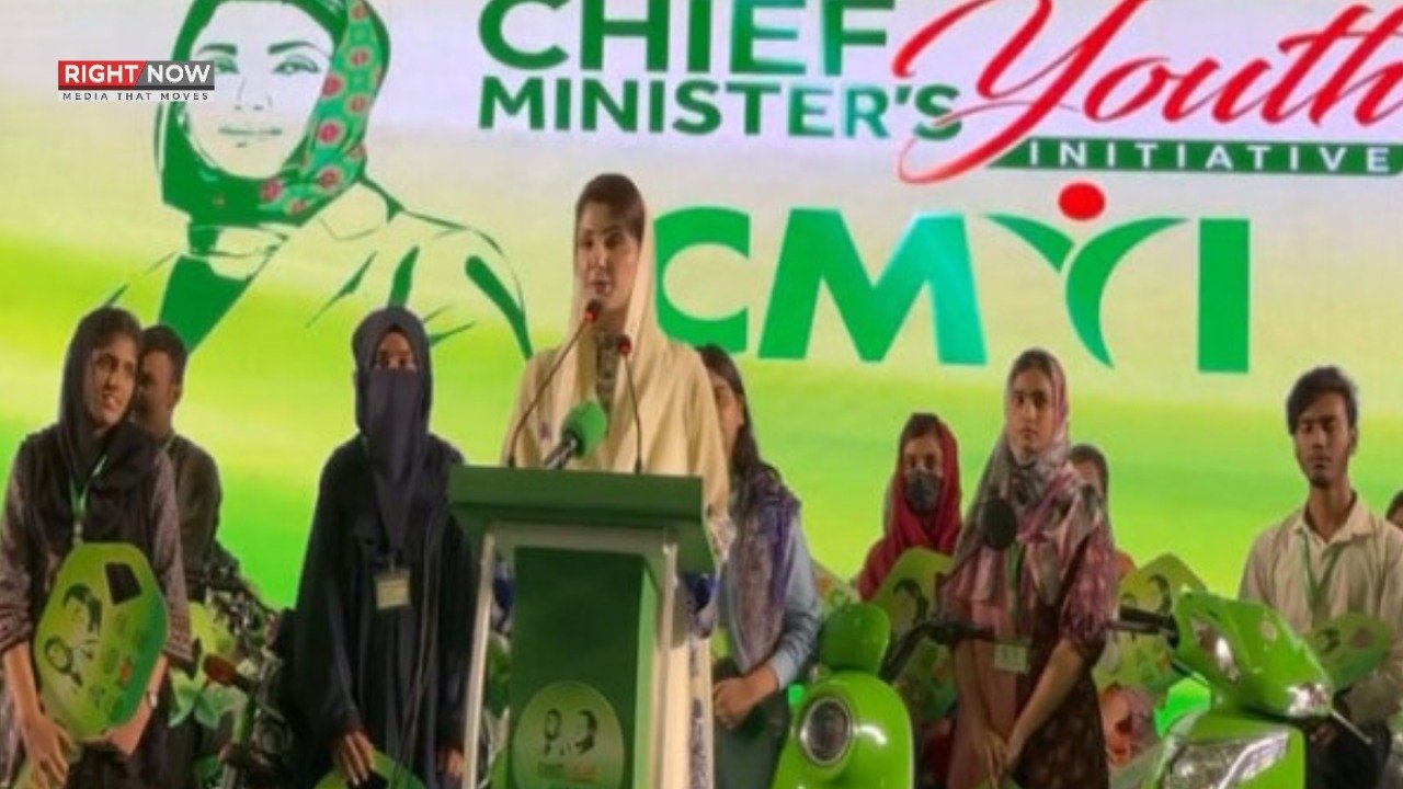 لاہور میں مریم نواز کی طلبہ کیلئے ای بائیکس اسکیم، خواتین کو بااختیار بنانے کا اقدام